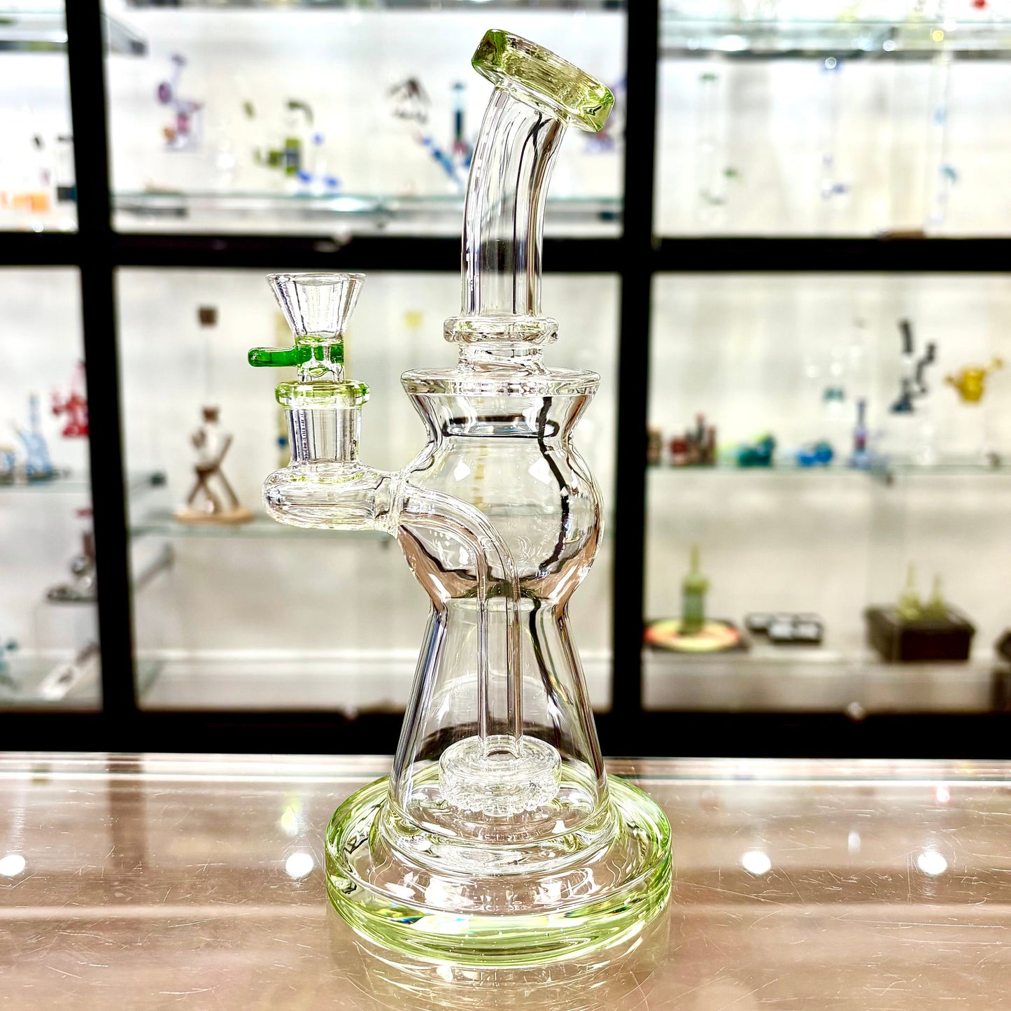 Pulsar 8.5" Upscale Rig with Disc Perc & Colour Accents w/ 14mm Bowl