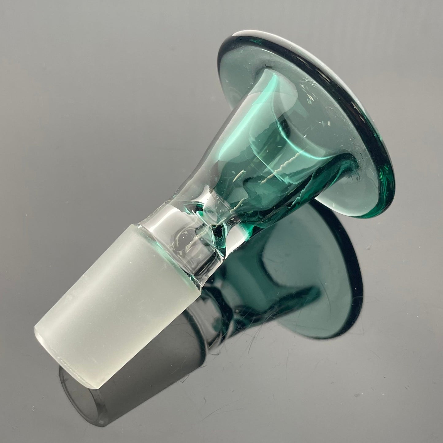 Philip Legge Medium Stemline w/ Colour Accents - Lake Green