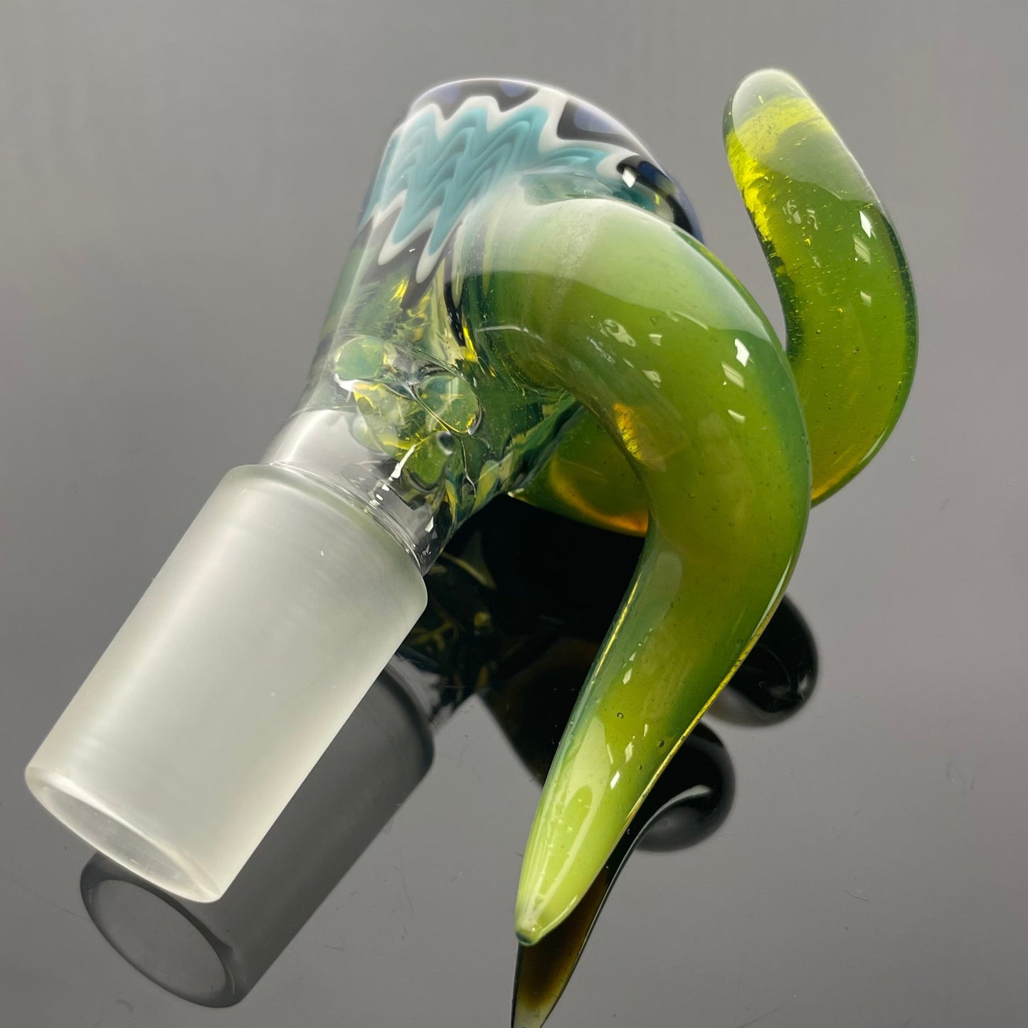 Gore Glass 18mm 4 Hole WigWag Dual Horn Bowl - 7