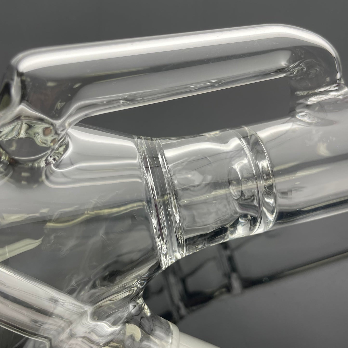 Discobox Colour Accented Single Recycler Beaker w/ Removable Stem - Absinthe