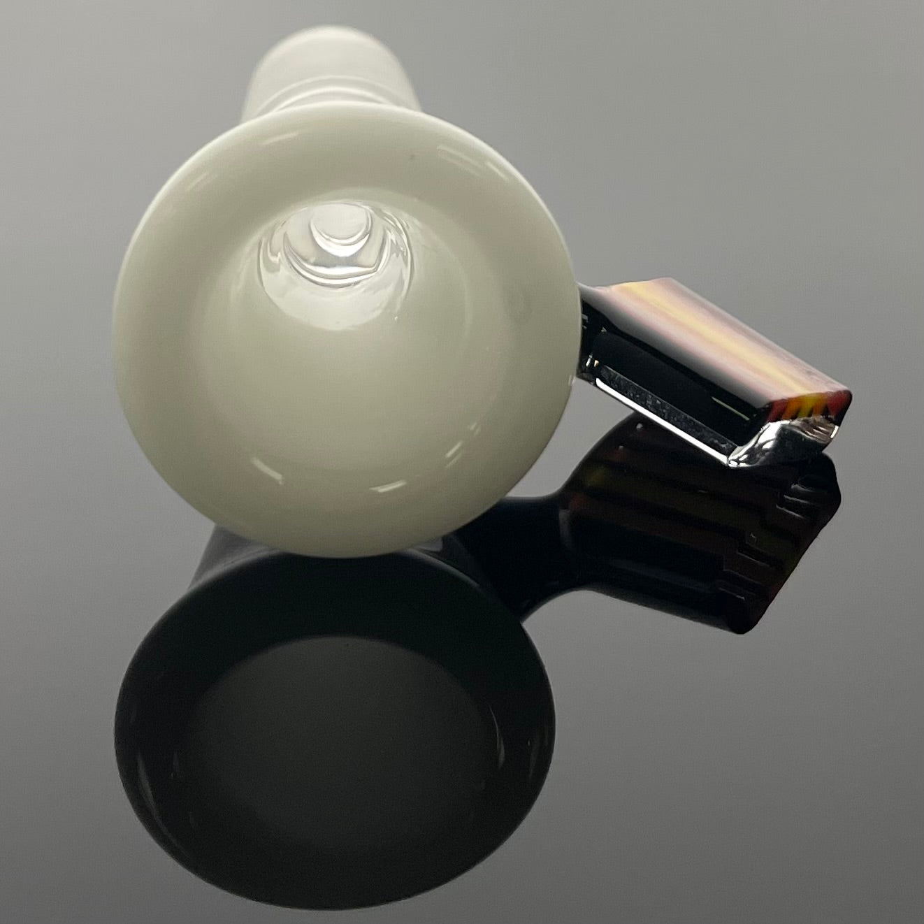 Intent Glass 14mm Chip Slice Bowl - White w/ Coloured Chip Handle