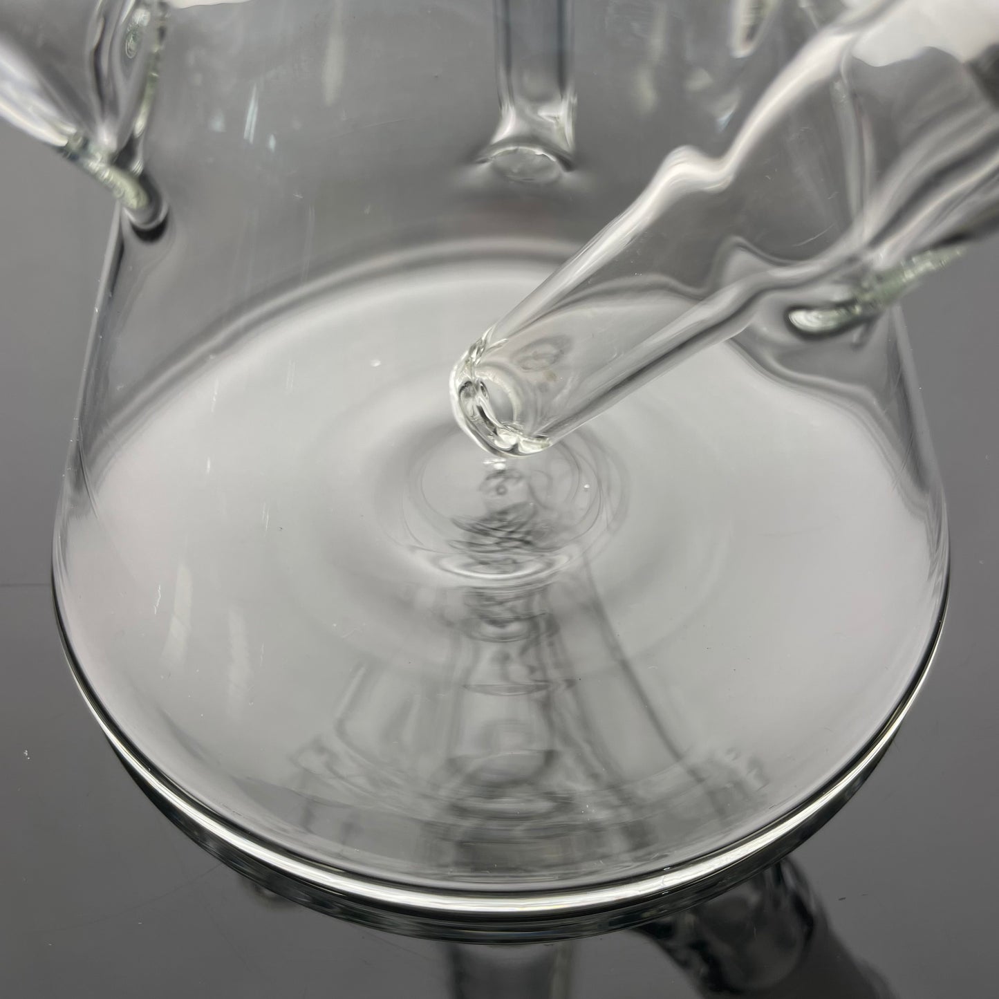 Discobox Colour Accented Single Recycler Beaker w/ Removable Stem - Absinthe