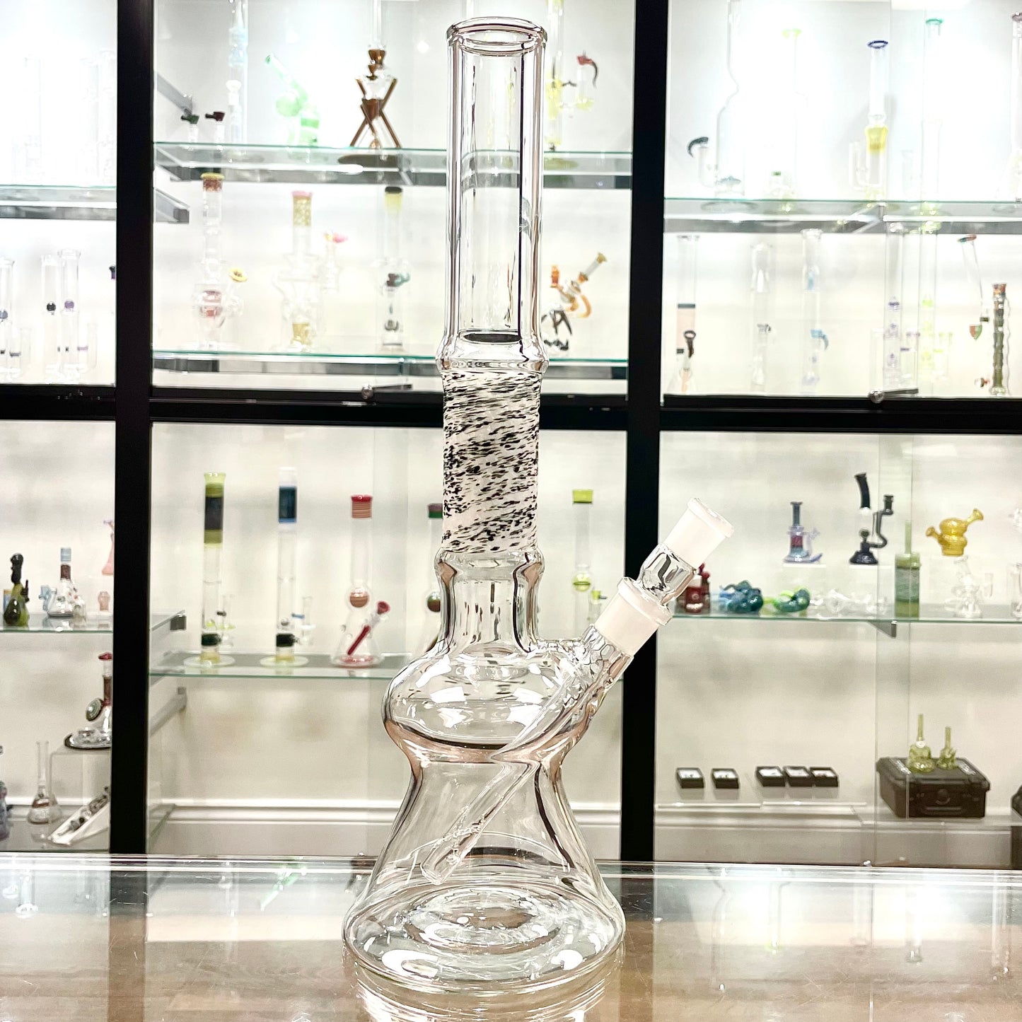 Mastah Glass Fumed Heavy Walled Beaker with Frit Section w/ 18mm-18mm Stem