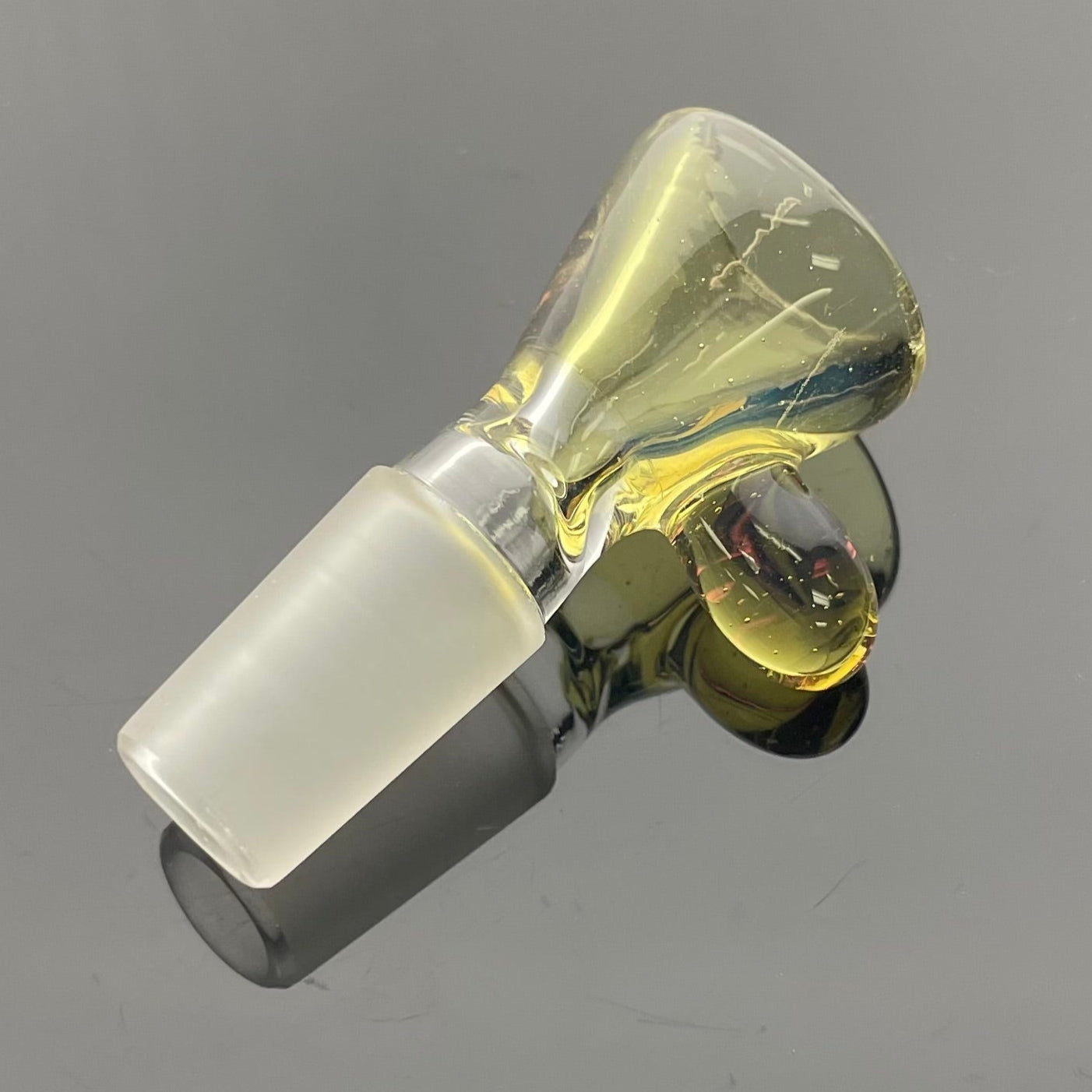Gore Glass 50mm Fully Accented Beaker - Yoshi (CFL)