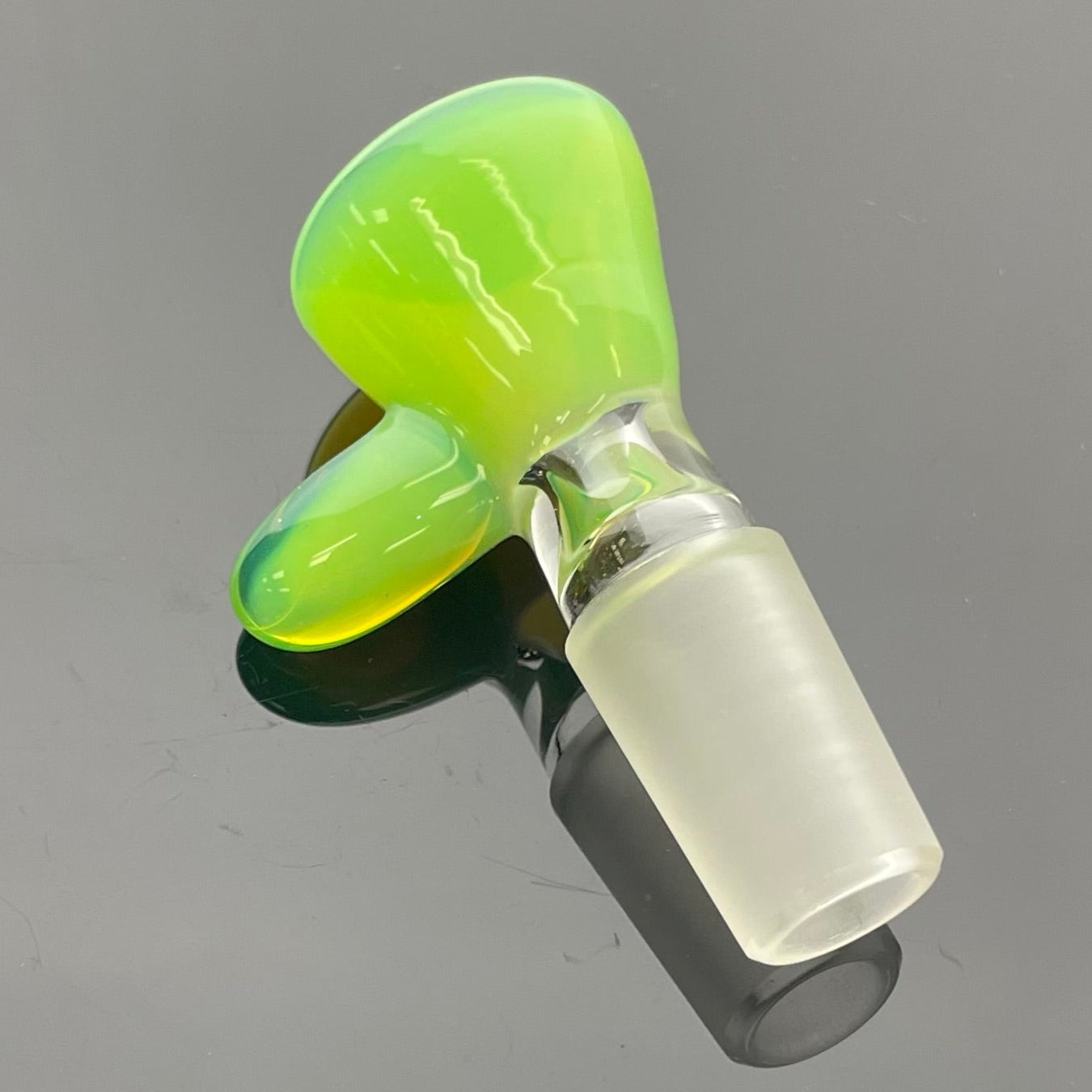 Gore Glass 50mm Fully Accented Beaker - Milky Green