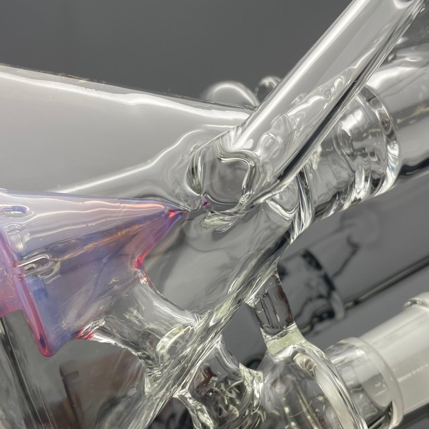 Discobox Colour Accented Fixed Double Recycler Beaker - Ruby Slippers / Neo Opal