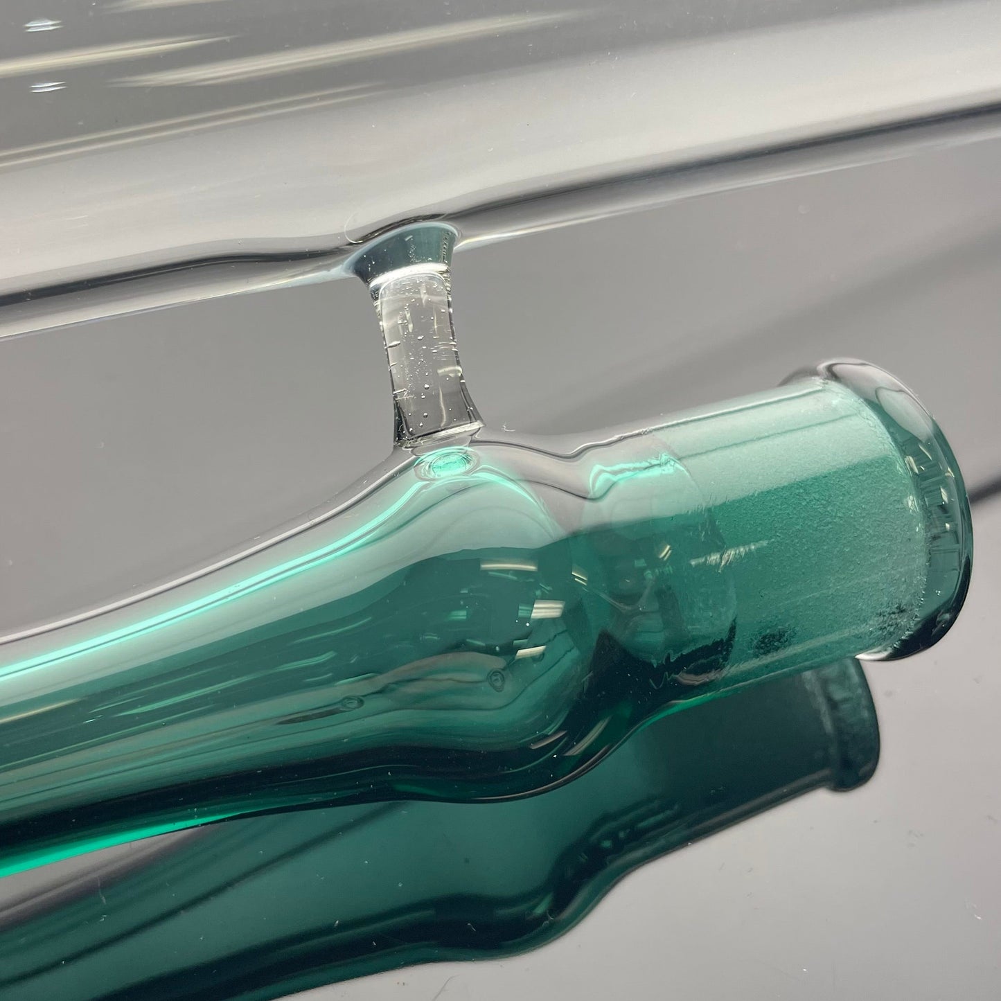 Philip Legge Medium Stemline w/ Colour Accents - Lake Green