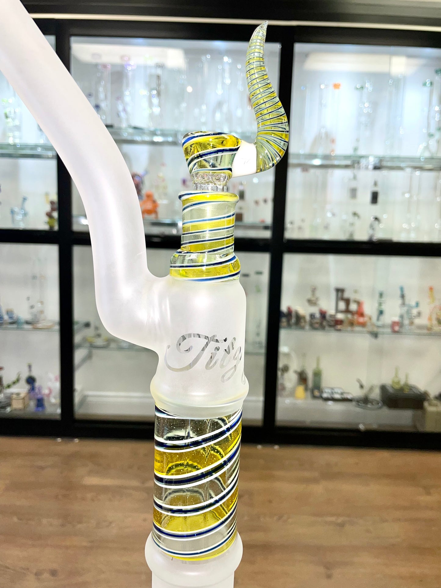 Titz Glass 18.5" Worked King Bub w/ Matching Horned Bowl