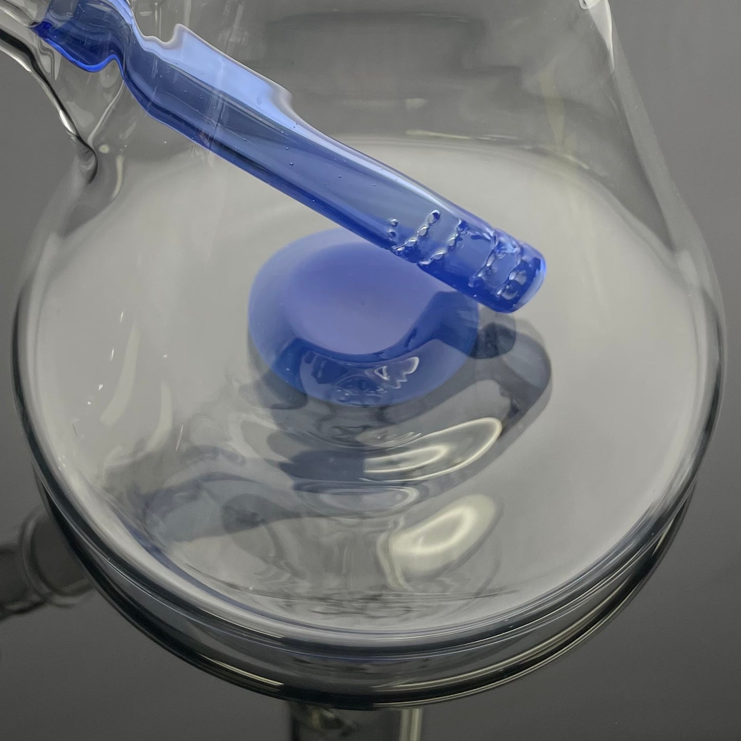 Green Belt Colour Accented Beaker - Blue Cheese