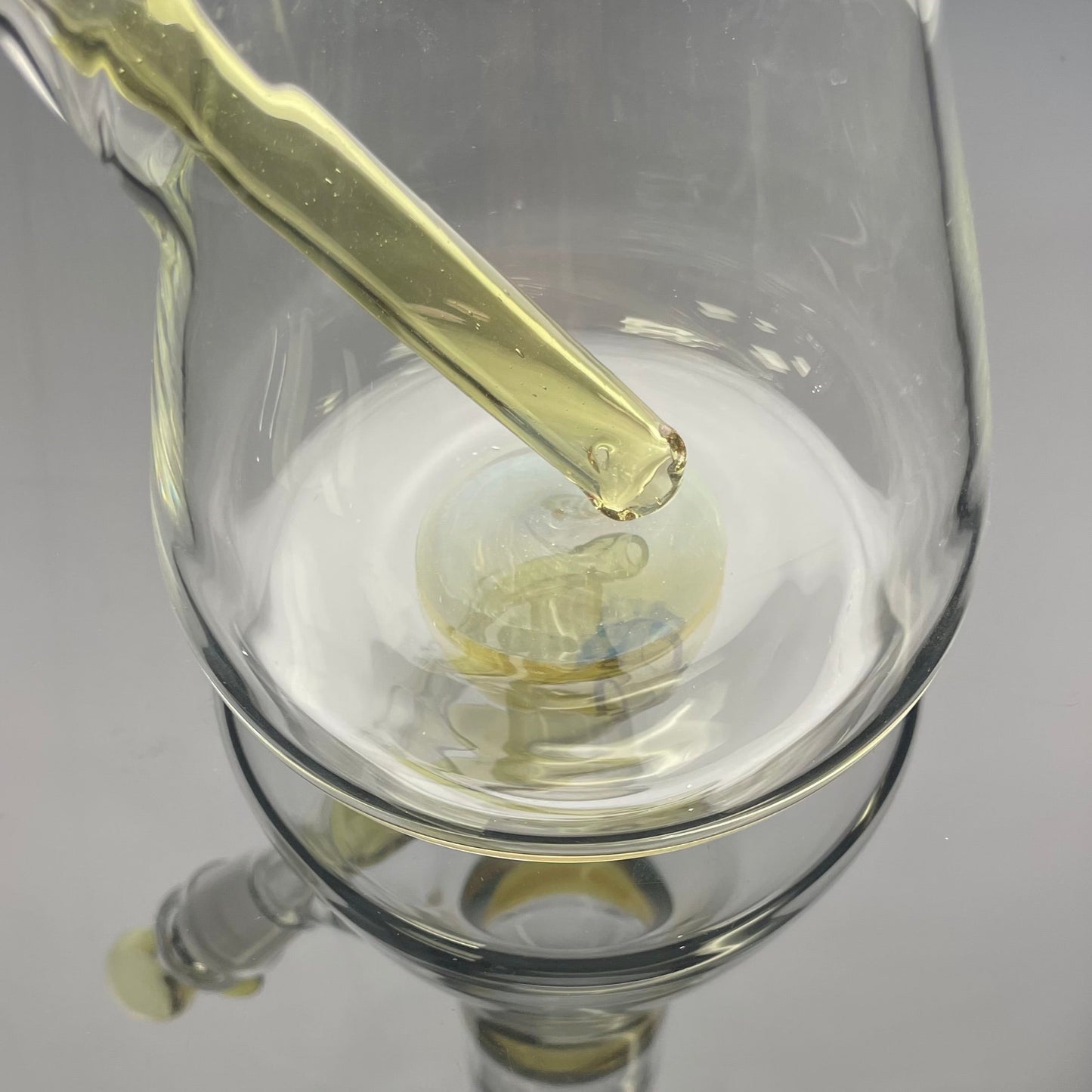 Gore Glass 50mm Fully Accented Beaker - Yoshi (CFL)