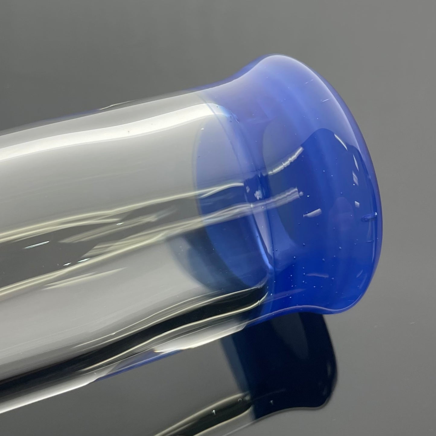 Green Belt Colour Accented Stemline Tube w/ Imperial & Hollow Foot - Blue Cheese