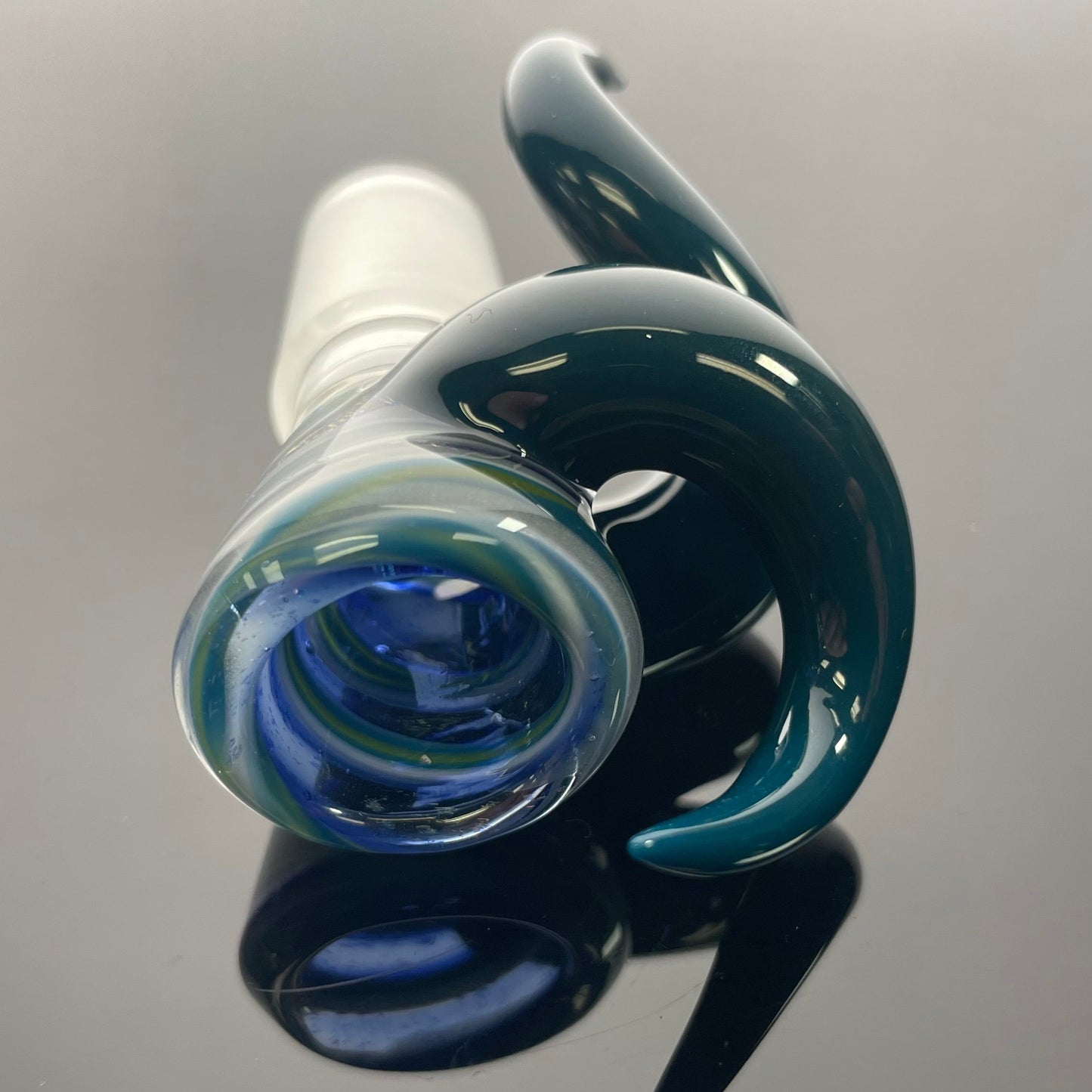 Gore Glass 18mm 4 Hole Spiral Dual Horn Bowl - 5