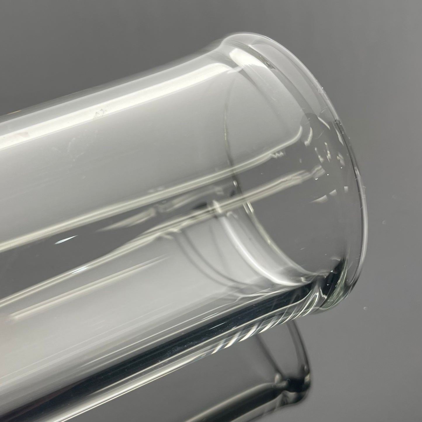 Mastah Glass Fumed Heavy Walled Beaker with Frit Section w/ 18mm-18mm Stem