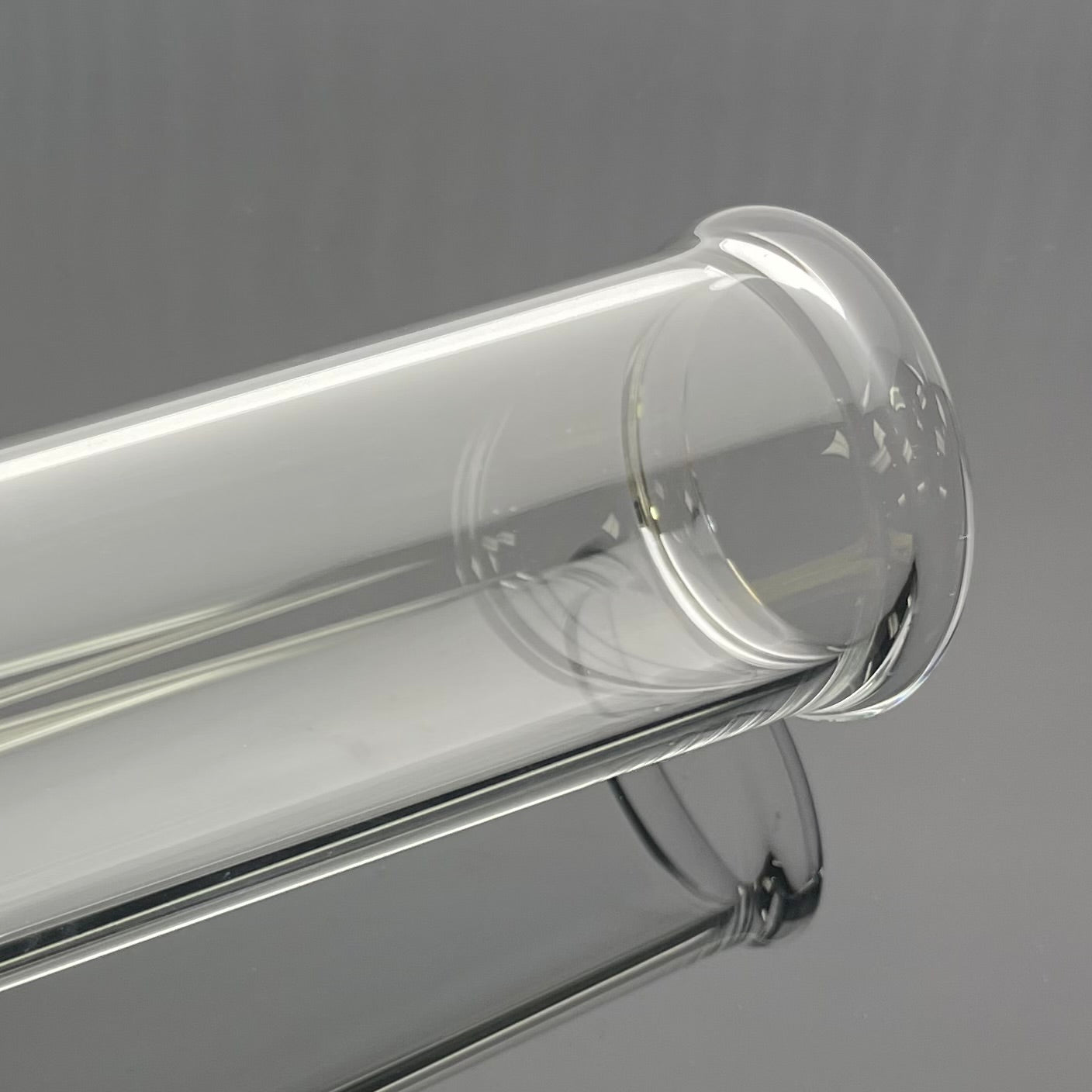 Mastah Glass Clear 15" Hollow Foot Straight Tube w/ 18mm-18mm Stem