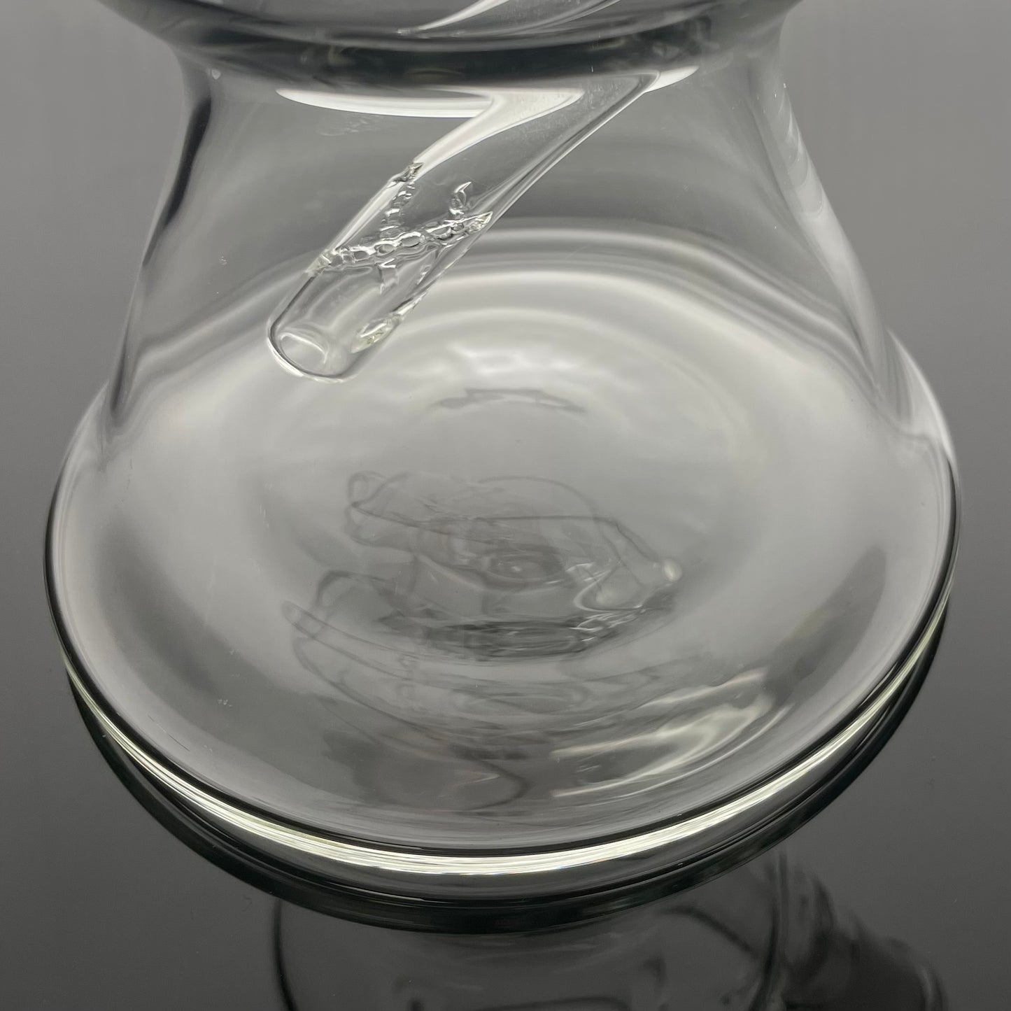 Mastah Glass Fumed Heavy Walled Beaker with Frit Section w/ 18mm-18mm Stem