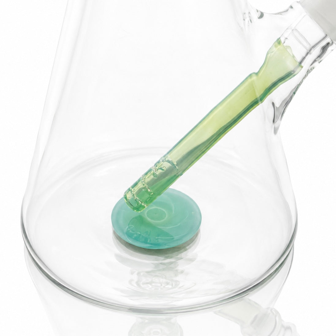 Green Belt Colour Accented Beaker - Titan V2