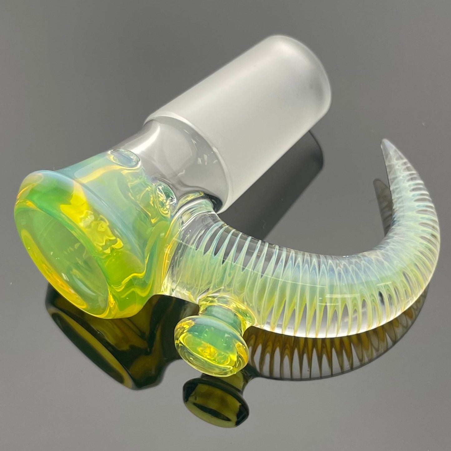 Jamms Solid Colour Bowl w/ Cane Handle 18mm 4 Hole