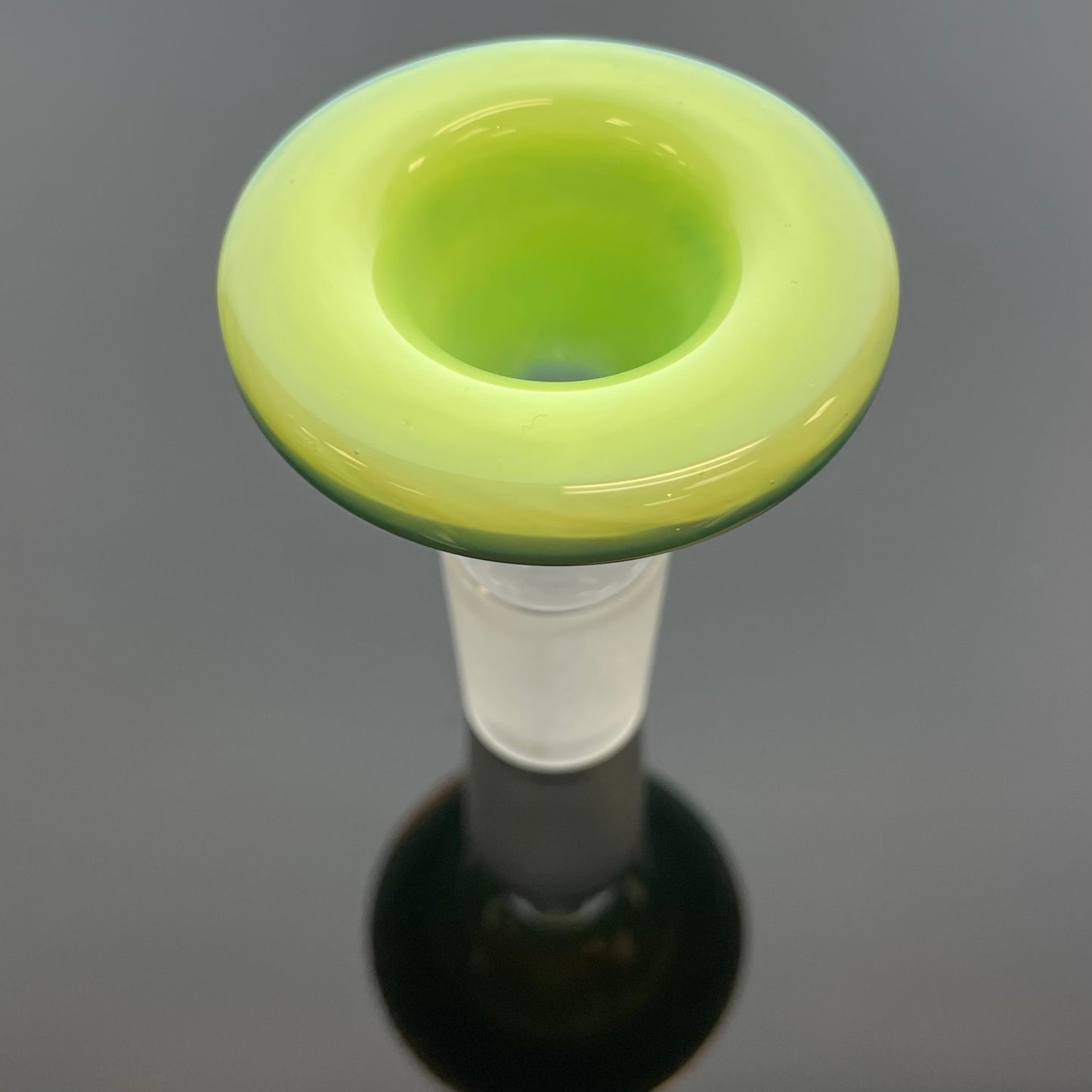 Vetro Maddix 18mm 4 Hole Coloured Saucer Bowl - Various Colours