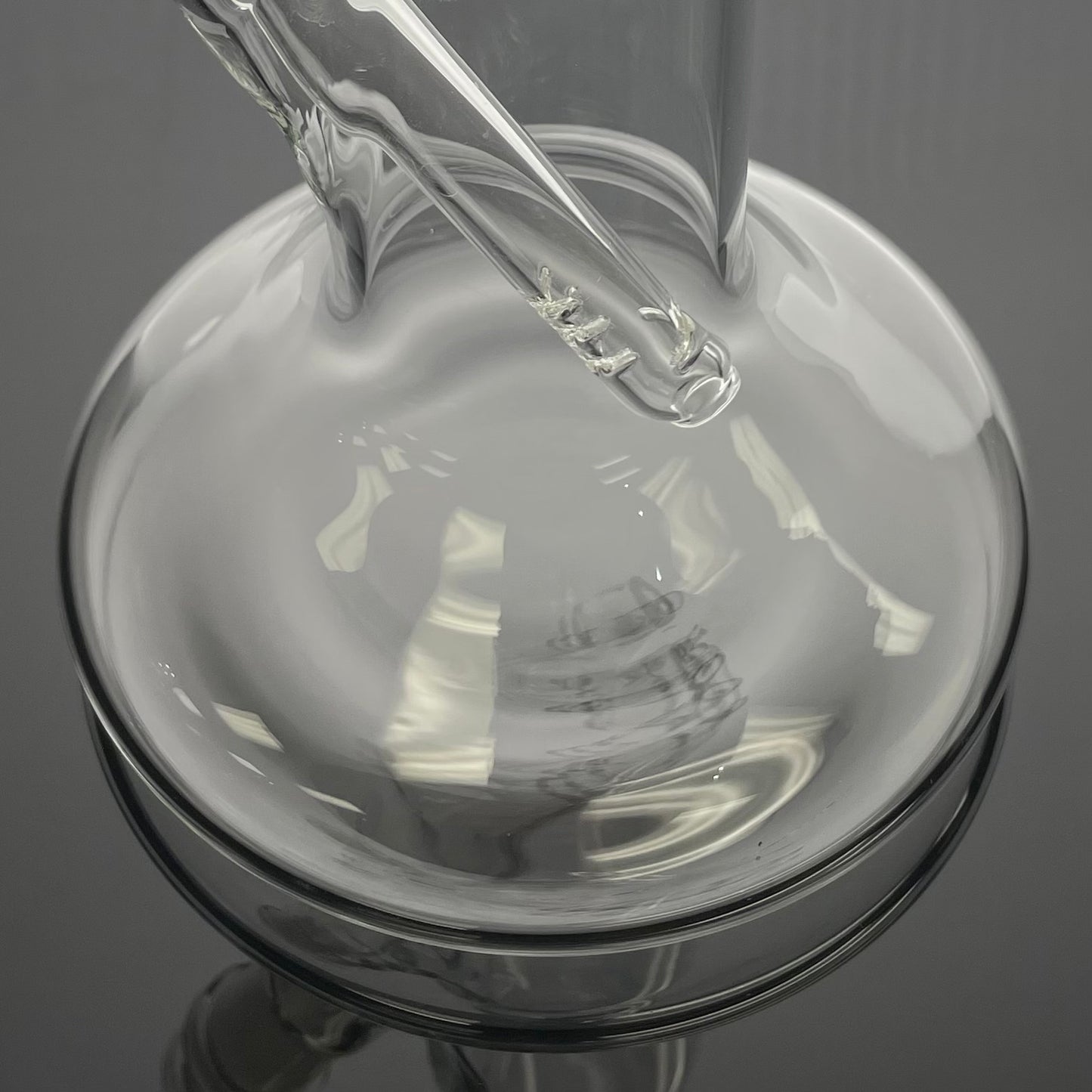 Mastah Glass Clear 15" Hollow Foot Straight Tube w/ 18mm-18mm Stem