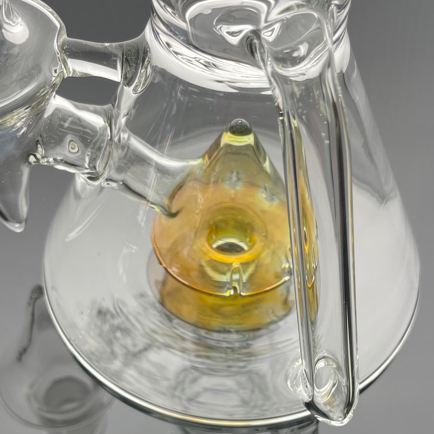 Discobox Large Colour Accented Fixed Single Recycler Beaker - Dragons Tears - (On sale due to small chip on joint)
