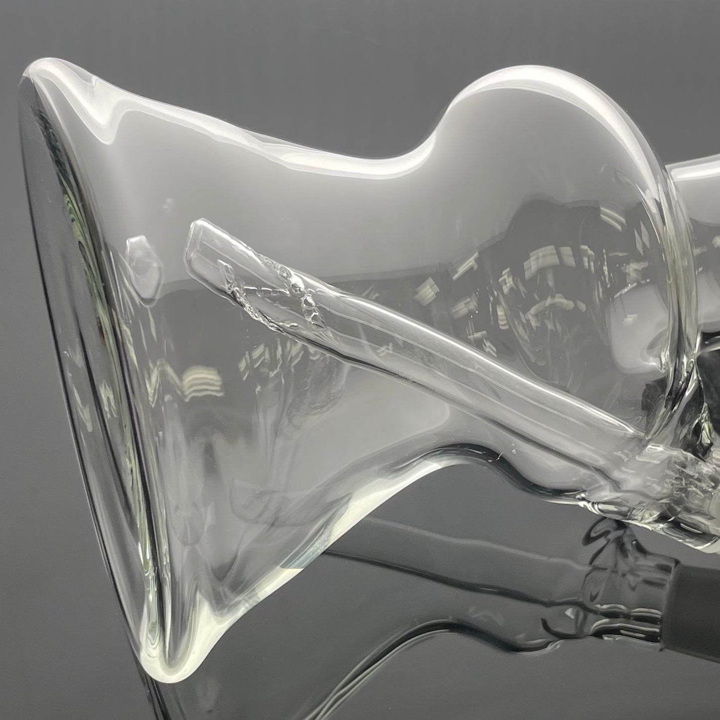 Mastah Glass Fumed Heavy Walled Beaker with Frit Section w/ 18mm-18mm Stem