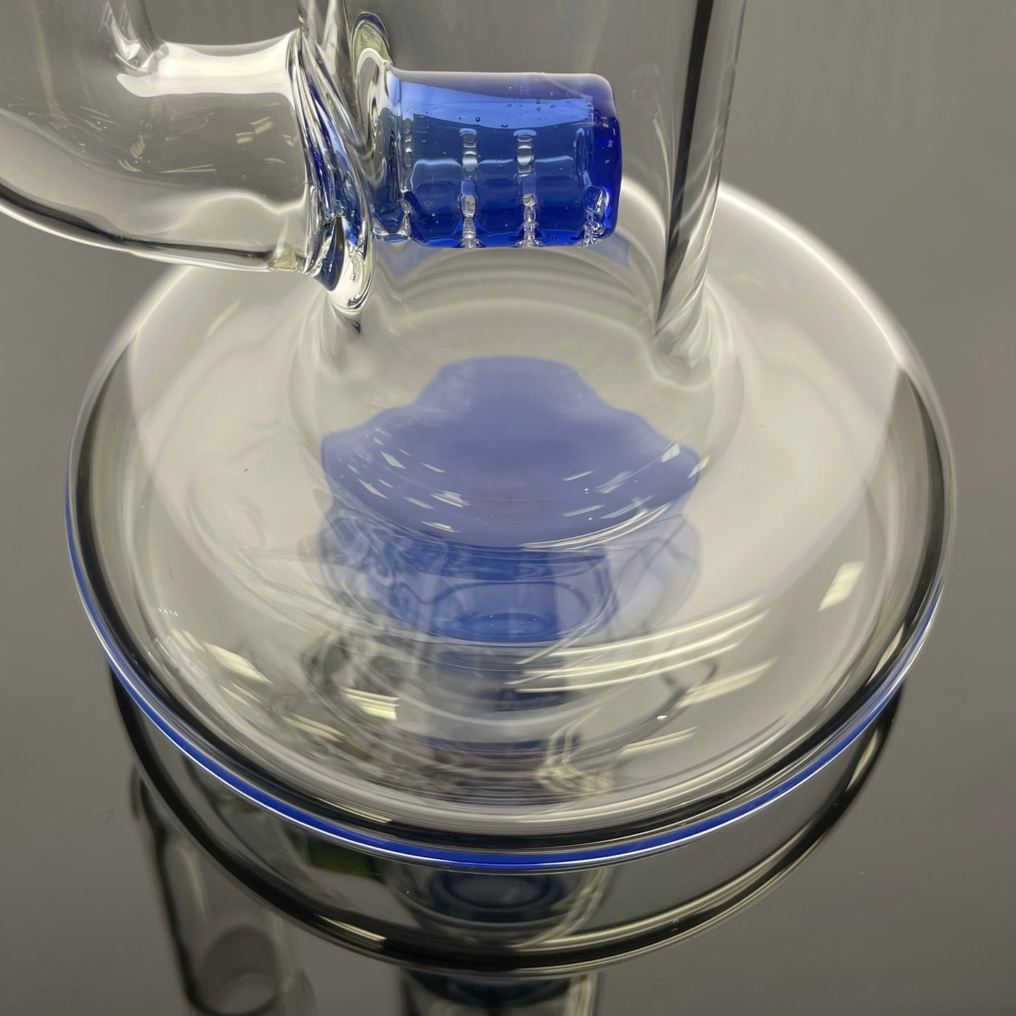 Green Belt Colour Accented Stemline Tube w/ Imperial & Hollow Foot - Blue Cheese