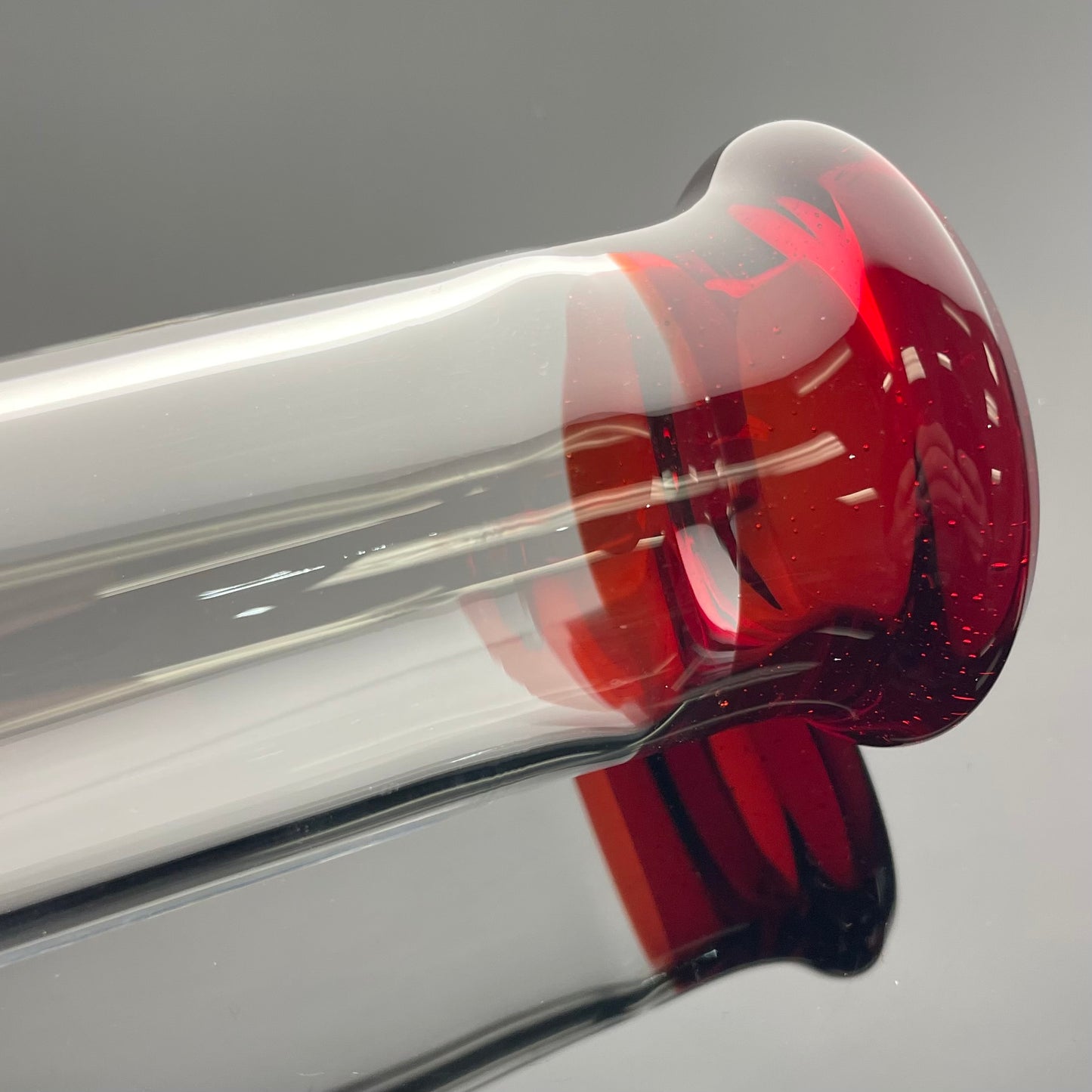 Green Belt Colour Accented Beaker - Pomegranate