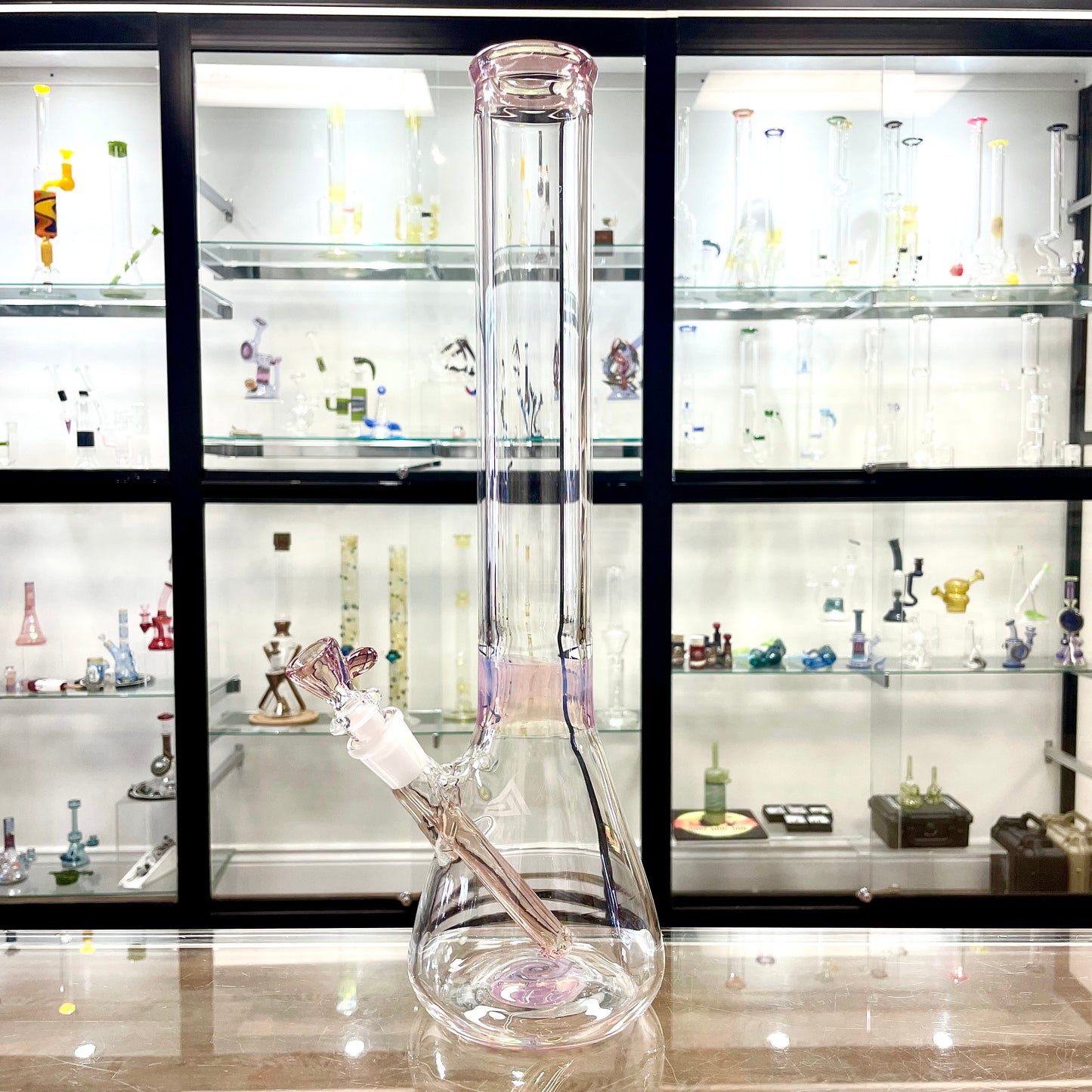 Gore Glass 50mm Fully Accented Beaker - Yoshi (CFL)