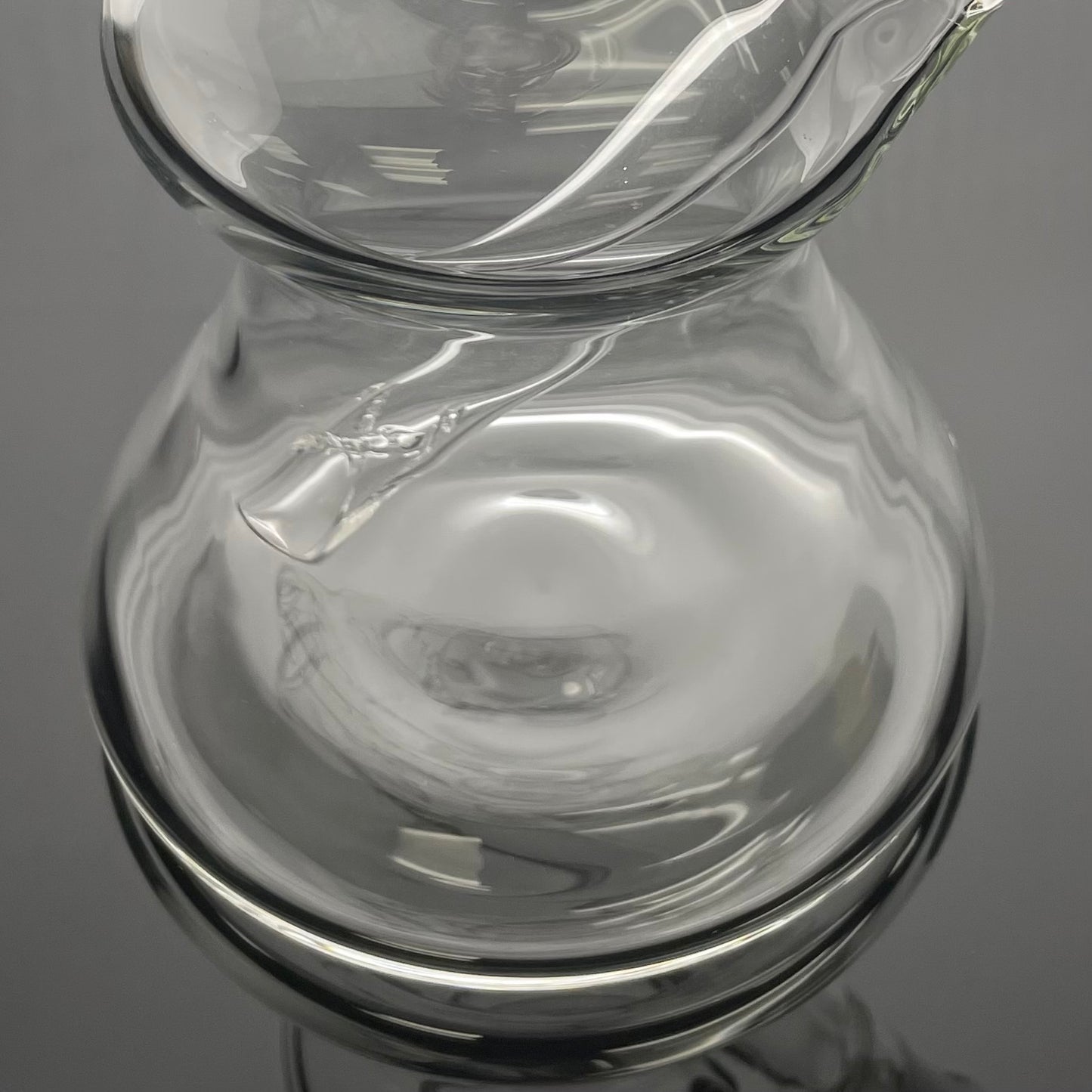 Mastah Glass Heavy Walled Beaker with Frit Section w/ 18mm-18mm Stem