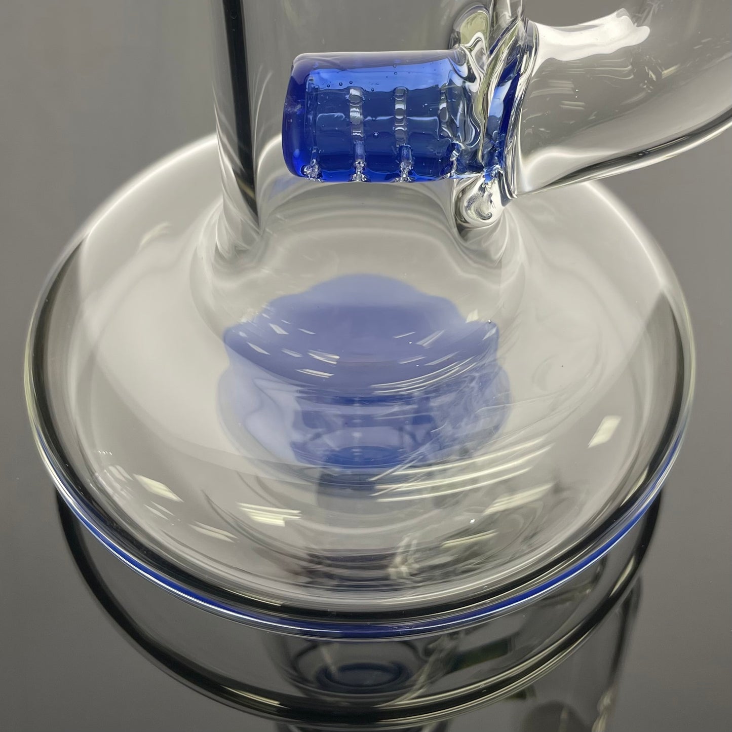 Green Belt Colour Accented Stemline Tube w/ Imperial & Hollow Foot - Blue Cheese