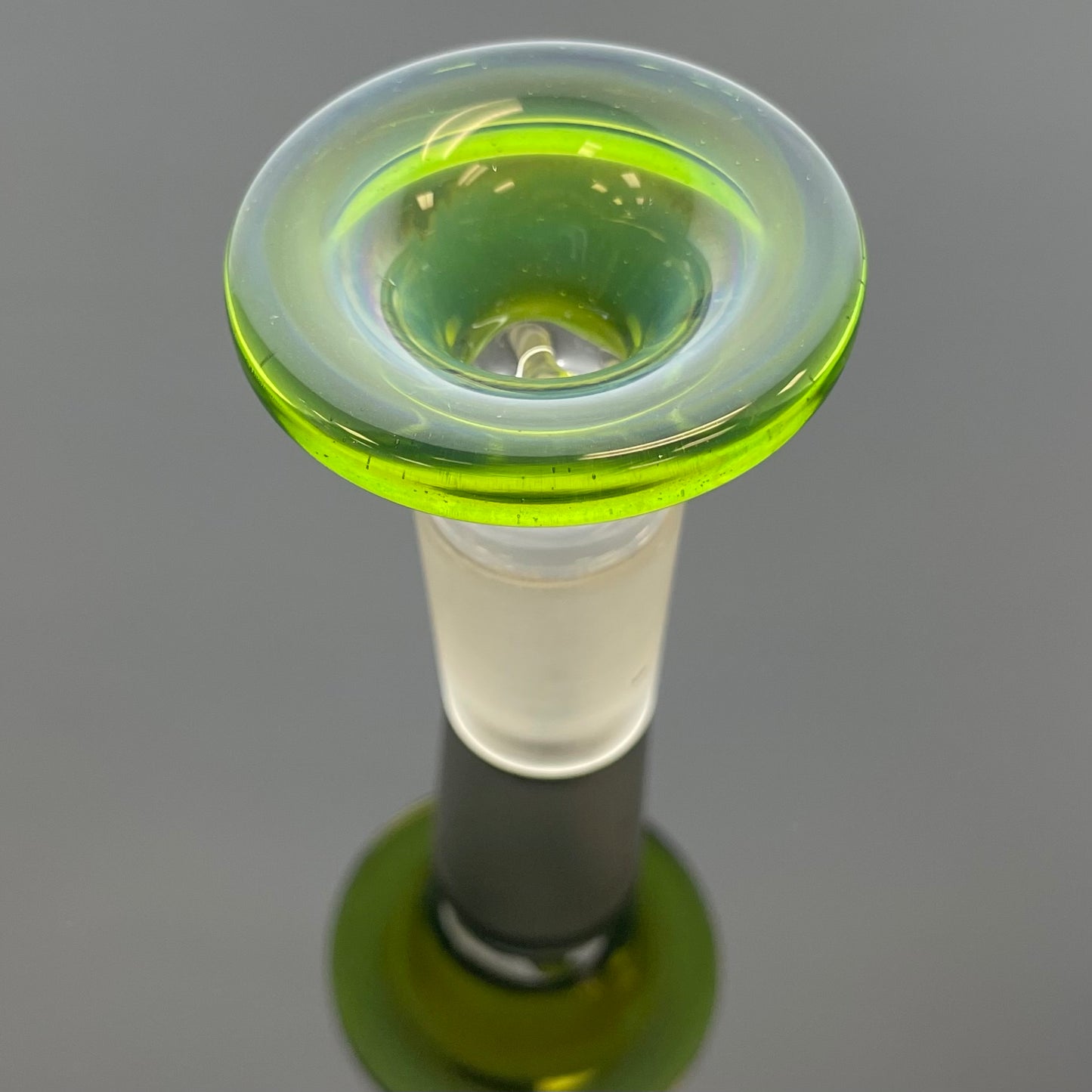 Vetro Maddix 18mm 4 Hole Coloured Saucer Bowl - Various Colours
