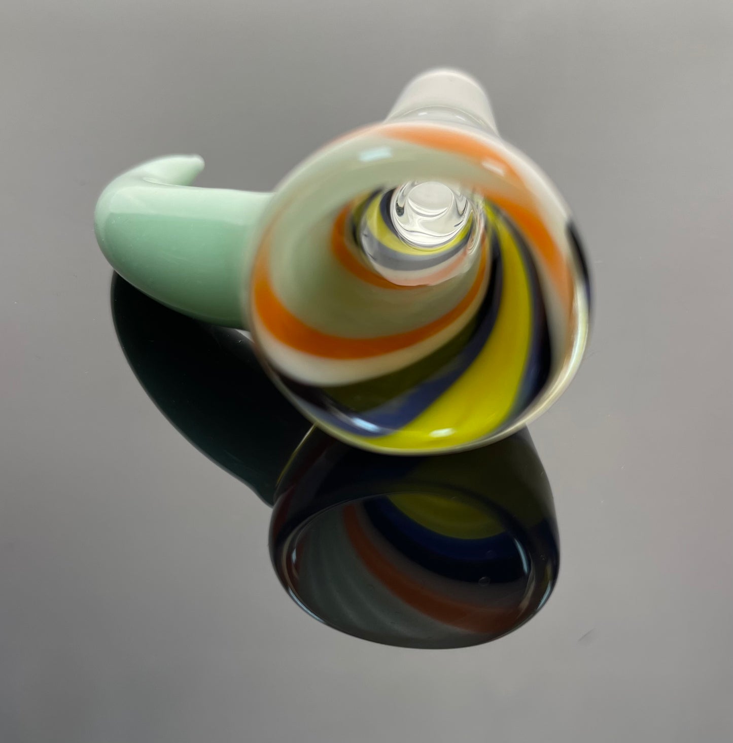 Gore Glass 14mm Spiral Bowl w/ Teal Horn