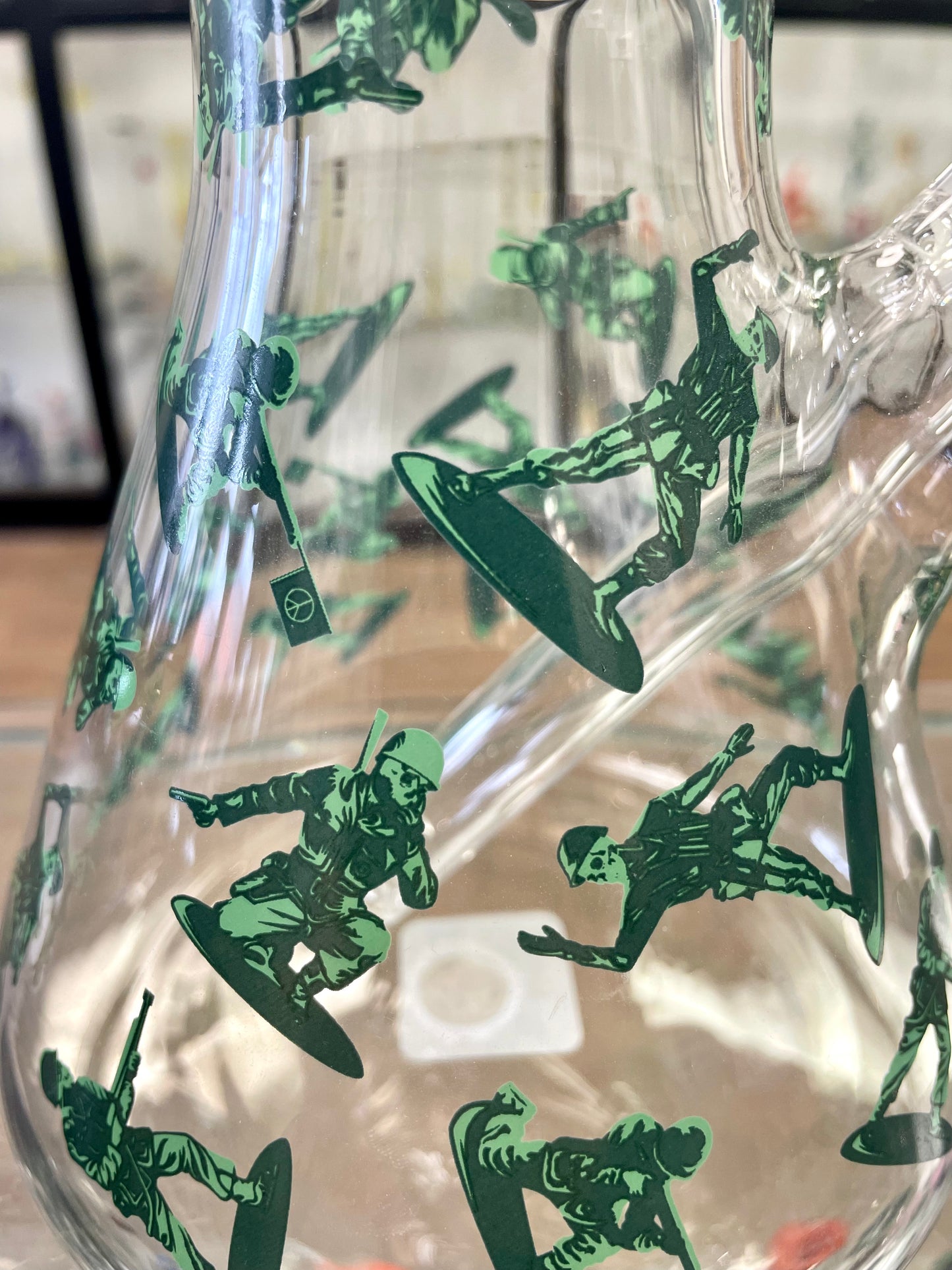 Red Eye 12" Clear Army Men Beaker