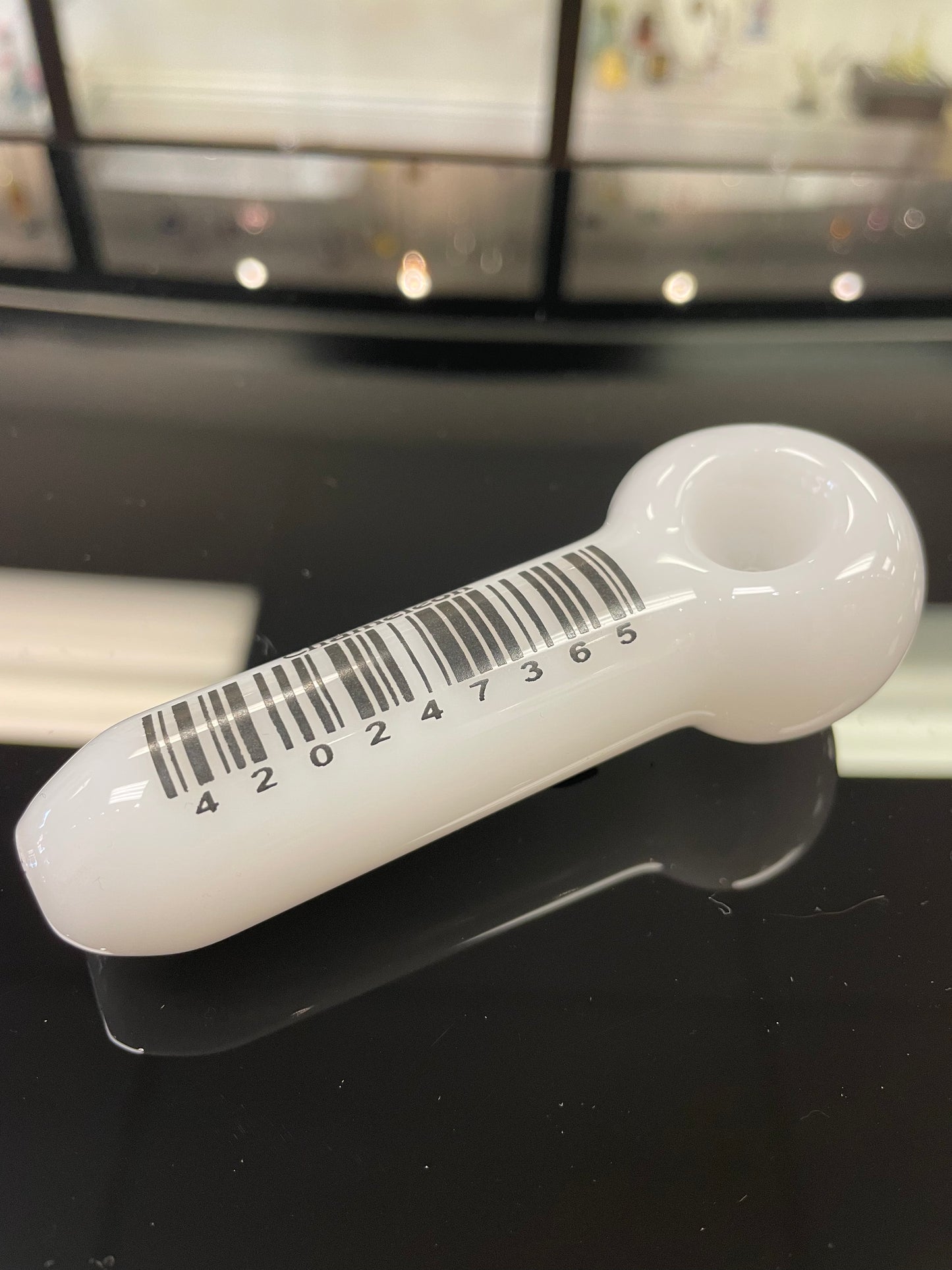 Chameleon Glass 3.5" Pipe Universal Barcode White